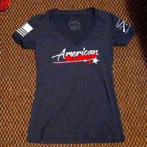 Grunt Style "American Woman" v-neck T-shirt, sz M